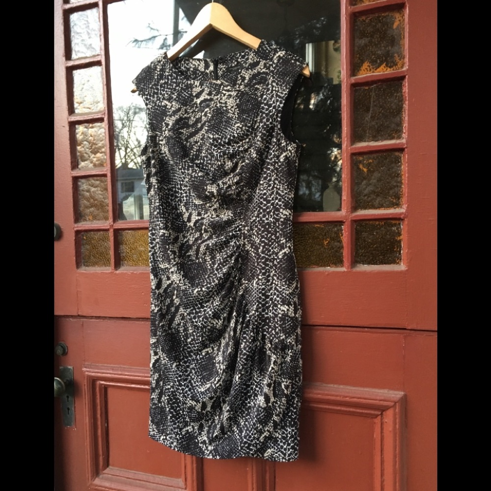 ANN TAYLOR NEW B&W SIZE 2 DRESS